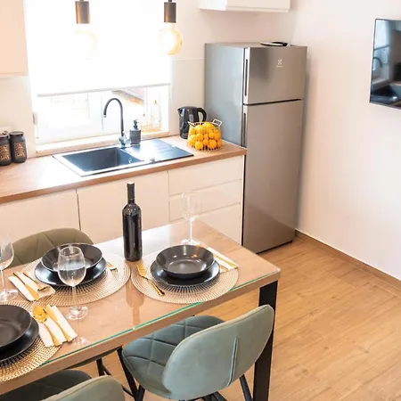 아파트 Sara