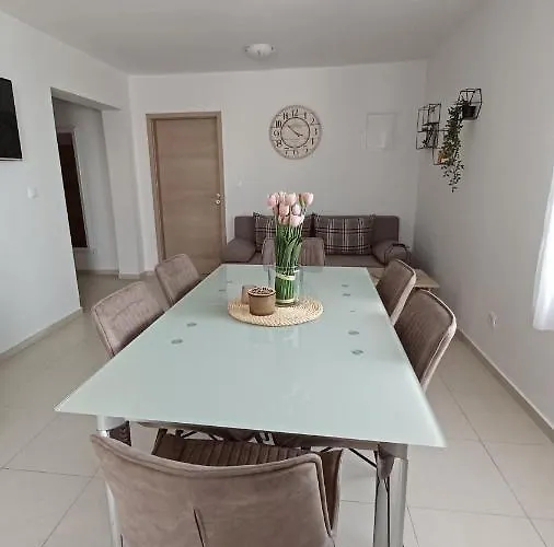 Apartamento Sara *